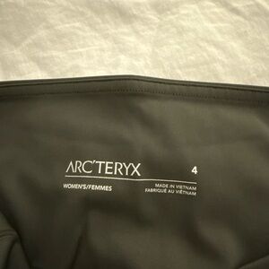 Arc'teryx Women's Leggings Green Size 4